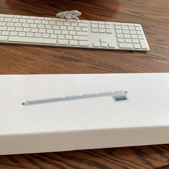 Apple Keyboard (clean) - Picture 8 of 10